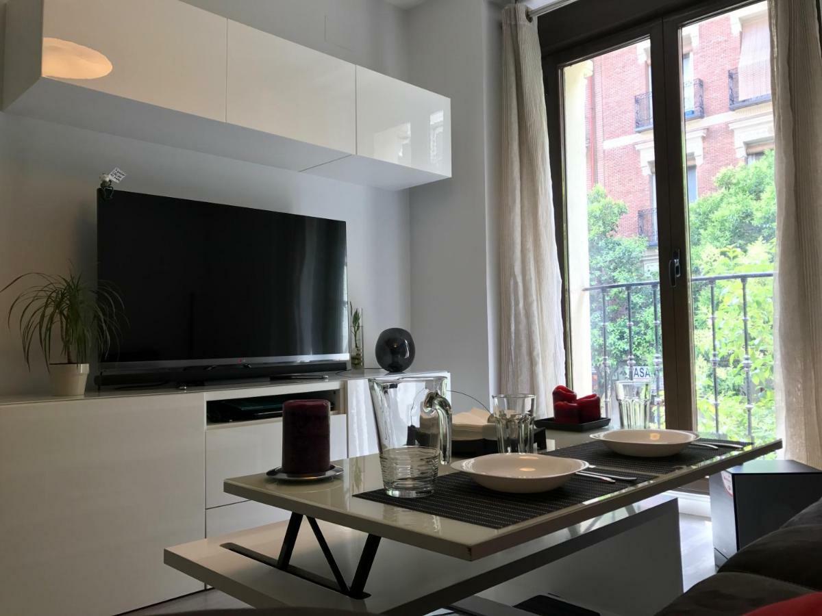 Moderno Apart Centro Apartment มาดริด ภายนอก รูปภาพ